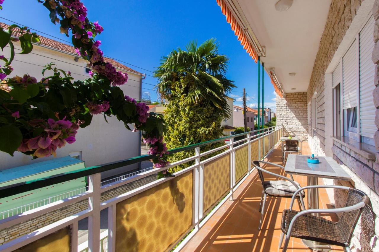 Apartments Rino Vodice Exteriör bild