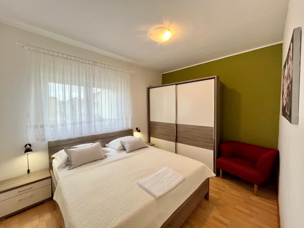 Apartments Rino Vodice Exteriör bild