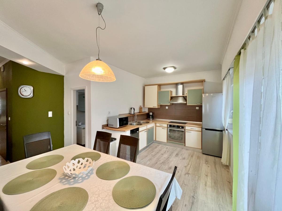 Apartments Rino Vodice Exteriör bild