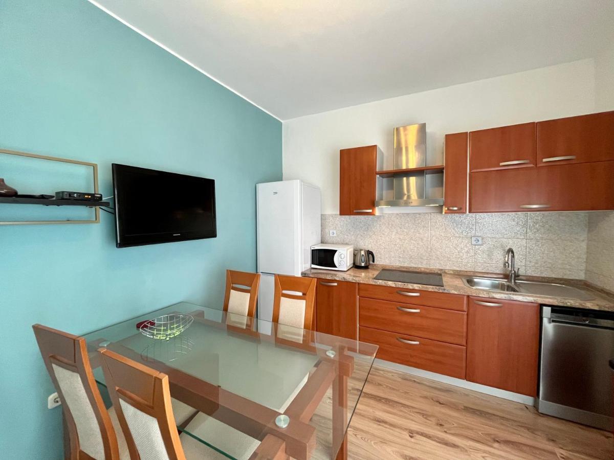 Apartments Rino Vodice Exteriör bild